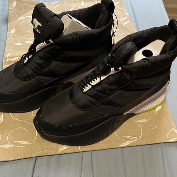 New Boots 🥾 - Picture 6 of 7